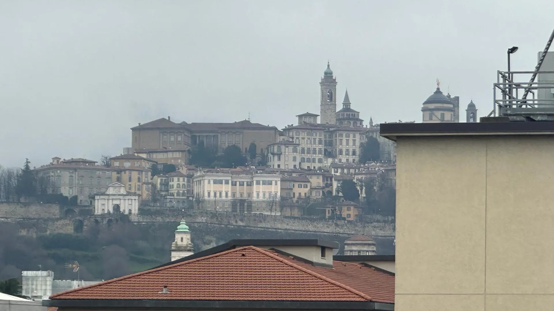 Feel - Bellavista Suites Bergamo 0*,  Italy